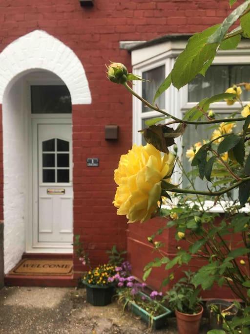 Peaceful House Near Pearson Park Lägenhet Kingston upon Hull Exteriör bild